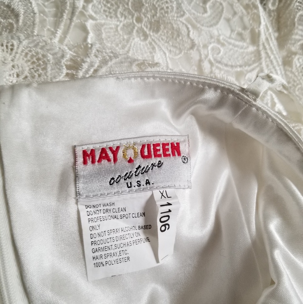 Intricately laced White Formal Dress - Picture 6 of 7